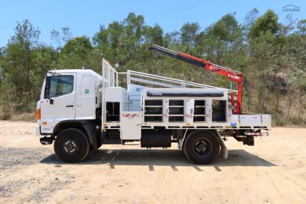 2010 Hino 500 Series FT1022 4x4 image