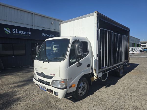 2013 Hino 300 616 4x2 Curtainsider (Manual) (Car Licence) image