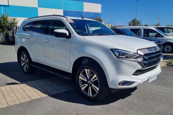 2023 Isuzu MU-X LS-T image