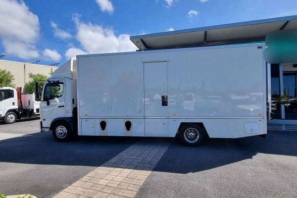 2022 Hino 500 Series FC1124 Auto 4x2 LWB image