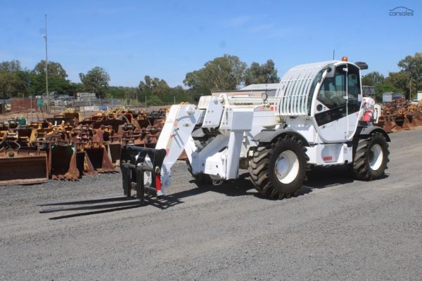 2014 Haulotte HTL4014 image