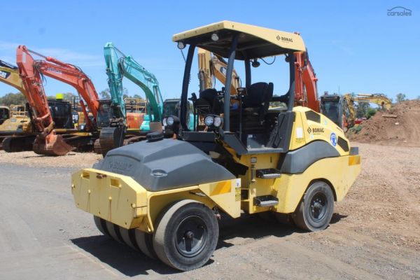 2015 BOMAG BW11RH-5 image