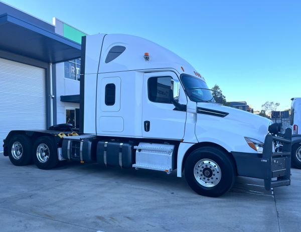 2021 Freightliner CASCADIA Prime Mover image