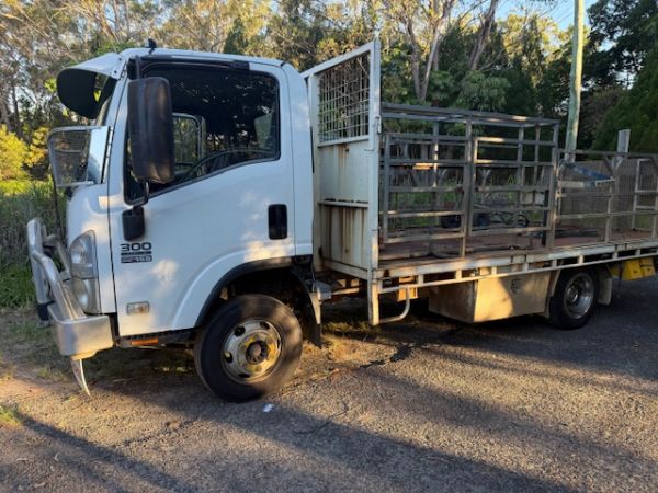 2009 Isuzu NPR 300 Rigid Truck image