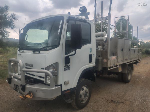 2009 Isuzu N Series NPS 250/300 image