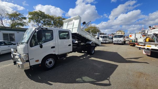 DUTRO CREW CAB TIPPER image