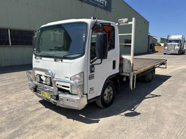 2012 Isuzu NNR 200 Medium NH 4x2 Tray Truck image