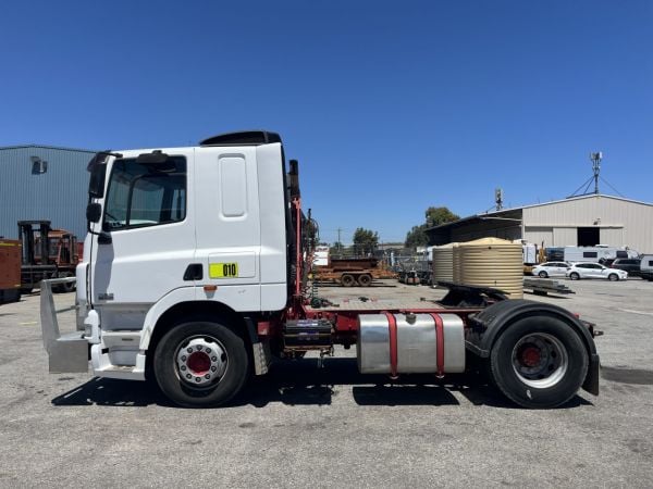 2004 DAF CF7585 4x2 Prime Mover image