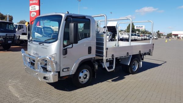 2021 Isuzu NPR 45/55-155 Tray AMT SWB Tradepack image