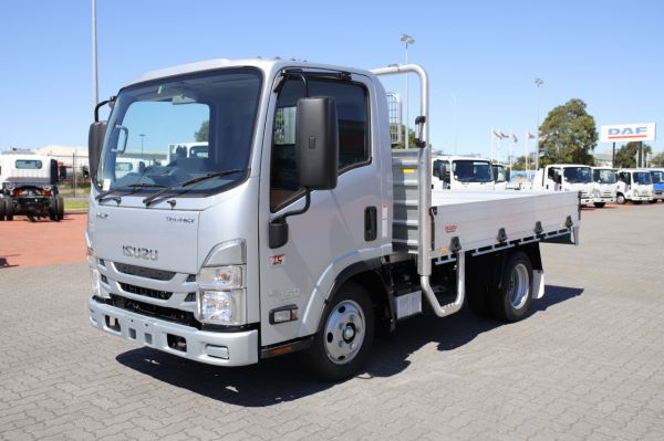2021 Isuzu NLR 45-150 Tray AMT SWB Traypack image