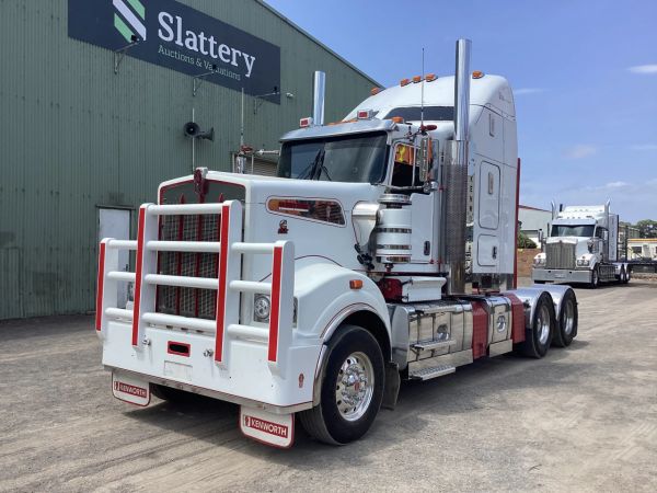 2013 Kenworth T909 6x4 Prime Mover image