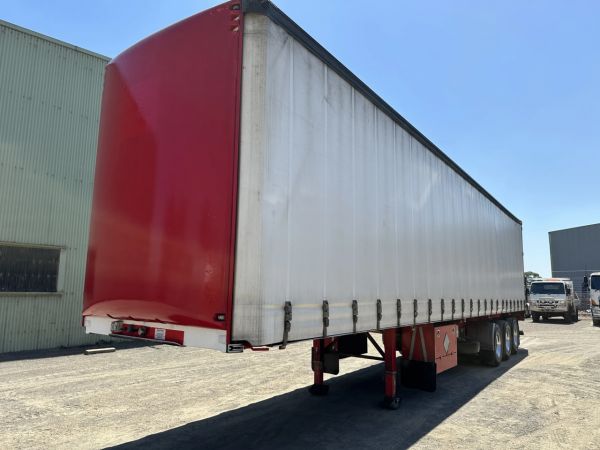 2009 Maxitrans ST3 Tri-Axle CurtainSider image