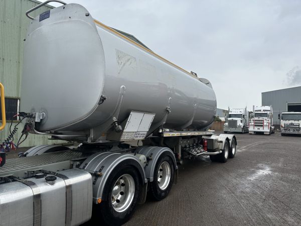 2007 Holmwood Highgate BS32-AHH-NSD Dual Axle image