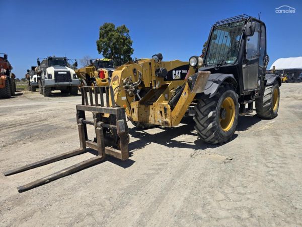 2010 Caterpillar TH414 TELEHANDLER Cat image