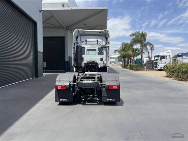 2025 Iveco S-Way AT600 image