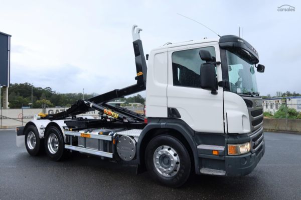 2015 Scania P Series P360 Auto 6x4 image
