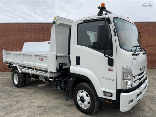 2024 Isuzu FRR 110-240 TIPPER IN STOCK NOW image