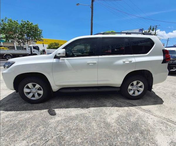 2018 TOYOTA LANDCRUISER PRADO GXL GDJ150R image