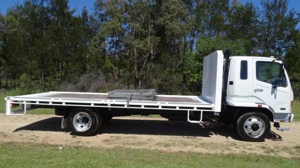 2004 MITSUBISHI FK600 image