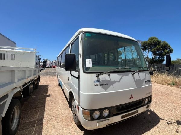 2005 MITSUBISHI FUSO ROSA Bus & Coach image