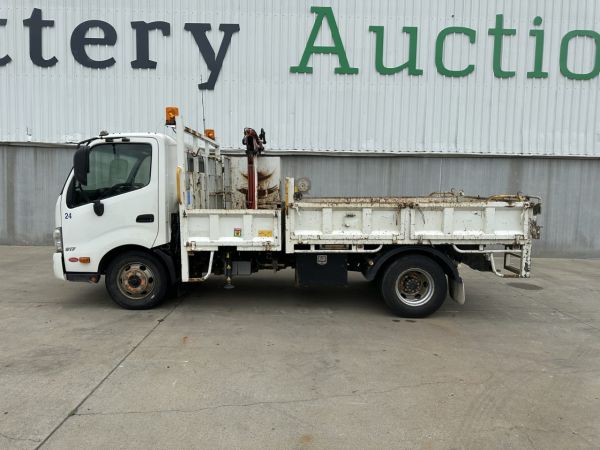 2014 Hino 300 917 4x2 Tipper With Crane (Council Asset) image