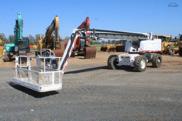 2014 Haulotte HT23RTJ image