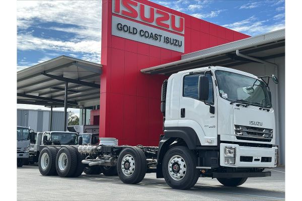 2025 Isuzu FYH 300-350 image