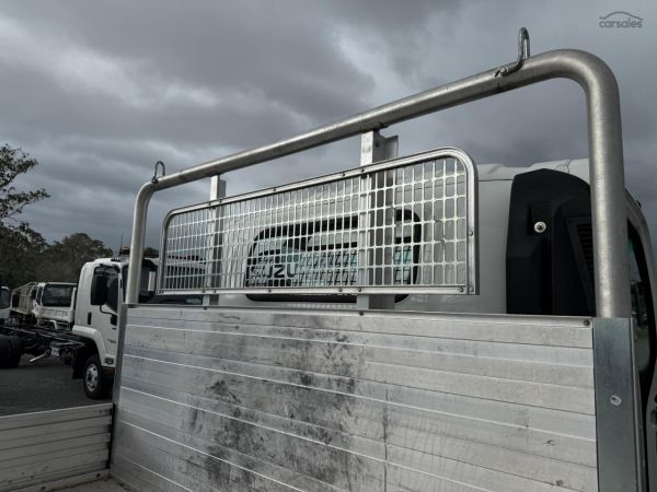 2022 Isuzu NPR 45/155 MWB Trade Pack TRADEPACK Manual tradepack ready for work image