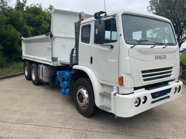 2011 Iveco Acco 2350F Tipper image