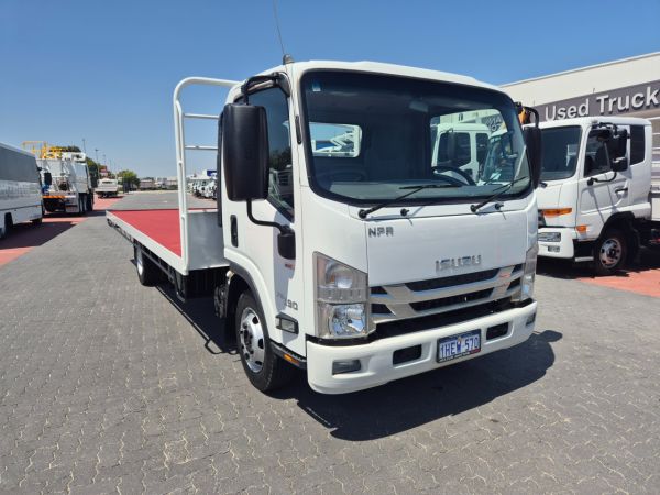 2020 Isuzu NPR 75-190  Tray 4 Ton AMT LWB Tray image