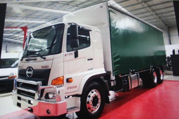 2018 Hino FM FM image