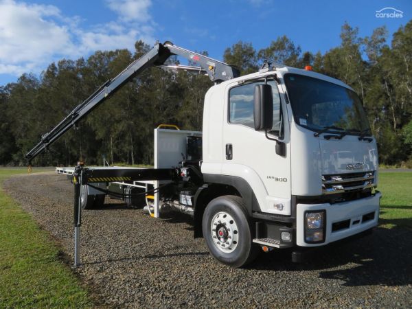 2025 Isuzu F Series FVR165-300 Auto image