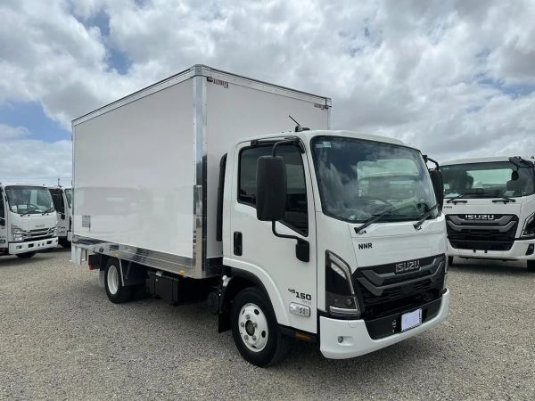 2025 Isuzu N Series NNR 45-150 DT D34 Auto image