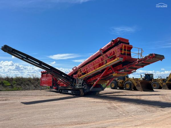 2022 Terex Finlay 694+ image