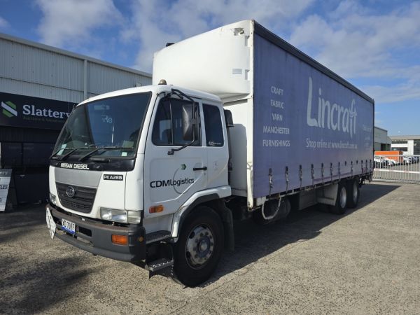 2007 UD PKC215 6x2 Curtainsider (Lazy Axle) image
