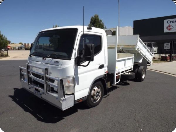 2016 Fuso Canter 815 4x2 Tipper image