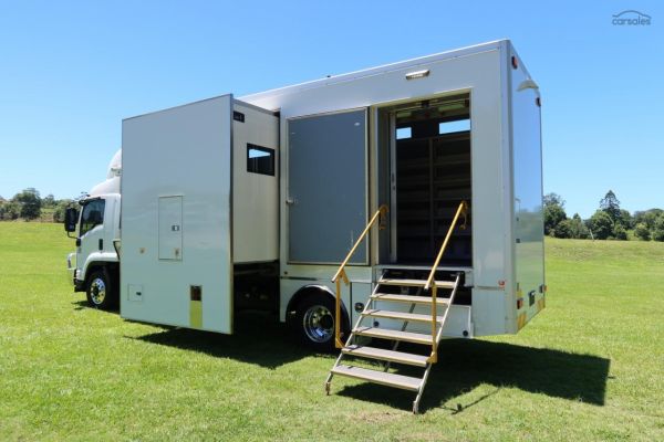 2012 Isuzu F Series FSR 700/850 Premium AMT Auto image