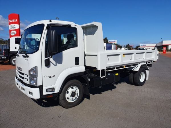2022 Isuzu FRR 110-240 Tipper AMT 6 Ton Tipper image