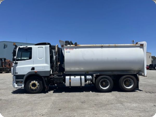 2017 DAF CF7585 6x4 Tipper Truck image