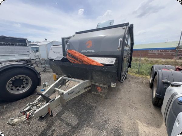 2024 Ezytrail VZ4800-LR Caravan image