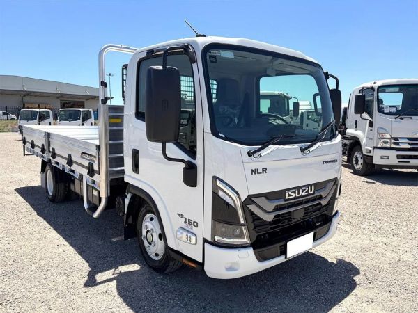 2025 Isuzu N Series NLR 45-150 DT D34 Traypack Auto image