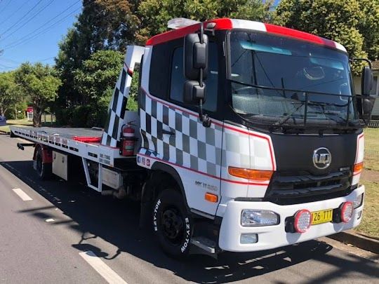 2014 UD CONDOR MK 11 250 Tilt Tray image