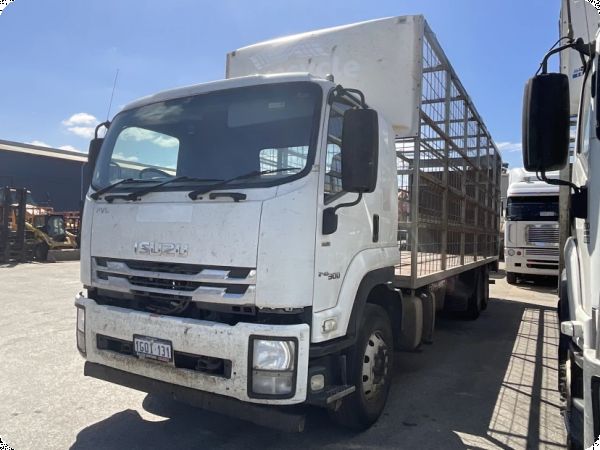 2018 Isuzu FVL 240-300 6x2 Caged Tray Truck (Ex Lease) image