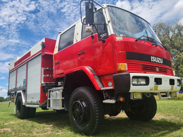 1994 ISUZU FTS700 Fire Truck image
