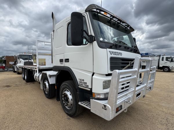 2002 VOLVO FM7.310 Flatbed image