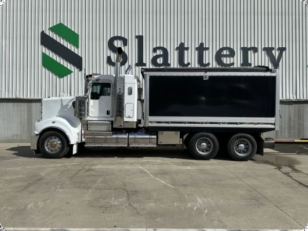 2022 Kenworth T909 6x4 Tipper image