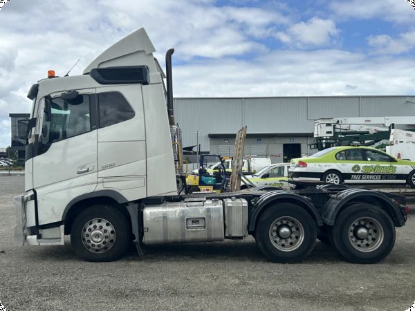 2015 Volvo FH 600 6x4 Prime Mover **Tow Only** image