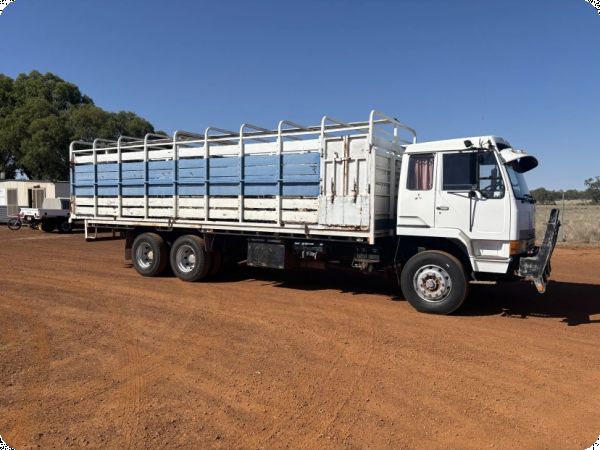 1991 Mitsubishi FV 6x4 Stock Truck image
