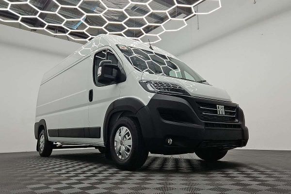 2025 Fiat Ducato Series 9 LWB Mid Roof image