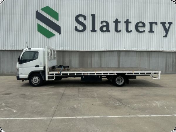 2015 Mitsubishi Fuso Canter 918 4x2 Tray Truck image